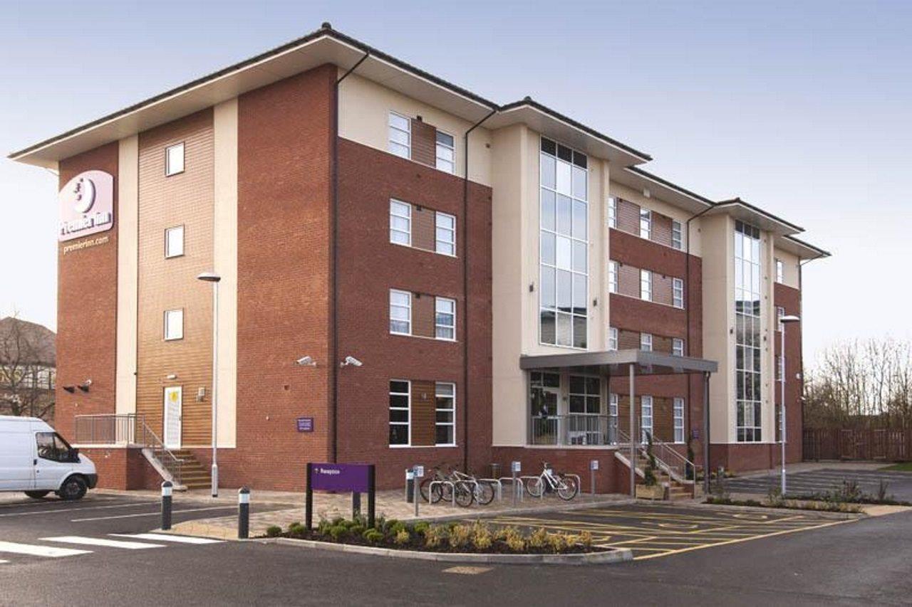 PREMIER INN BURTON ON TRENT CENTRAL BURTON UPON TRENT 3